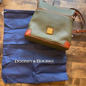 NEW Dooney & Bourke Pebble Grain Crossbody Purse Leather in Smoke